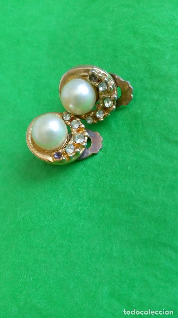 Joyeria: LOTE DE COLLAR, 3 PARES DE PENDIENTES Y BROCHE - Foto 9