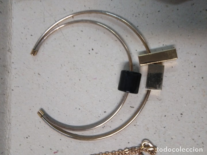 Joyeria: 5 collares. 3.pulseras. 2anillos. 2 pendientes 153 - Foto 9