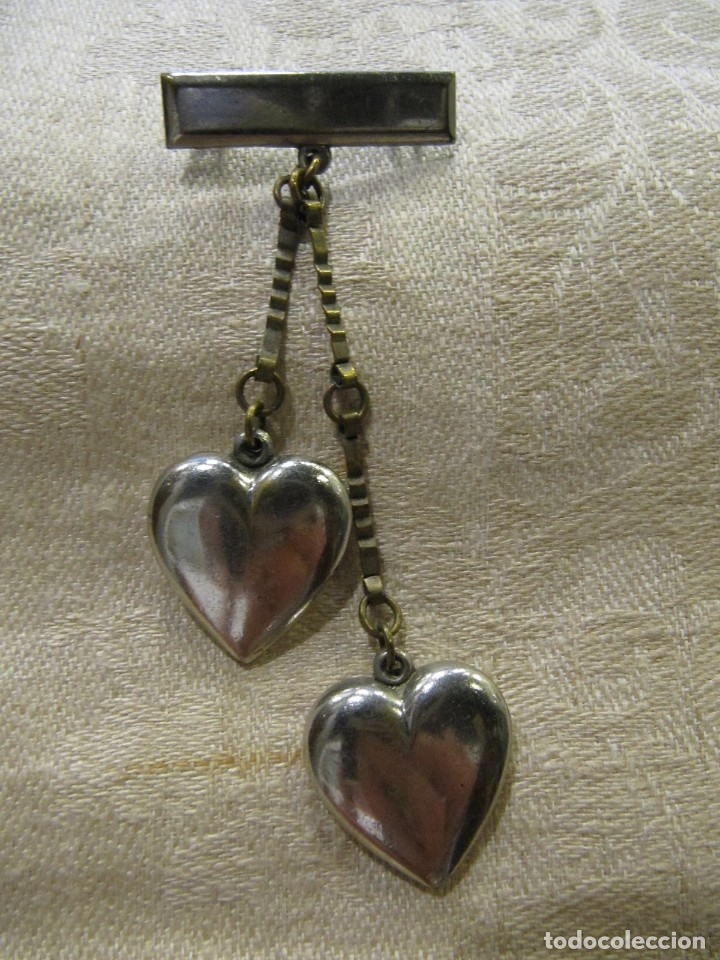 Joyeria: ANTIGUO BROCHE CON 2 CORAZONES COLGANDO - Foto 1