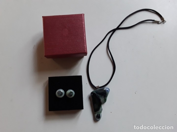 Joalharia: Conjunto de collar y pendientes. De cristal? En caja, sin estrenar