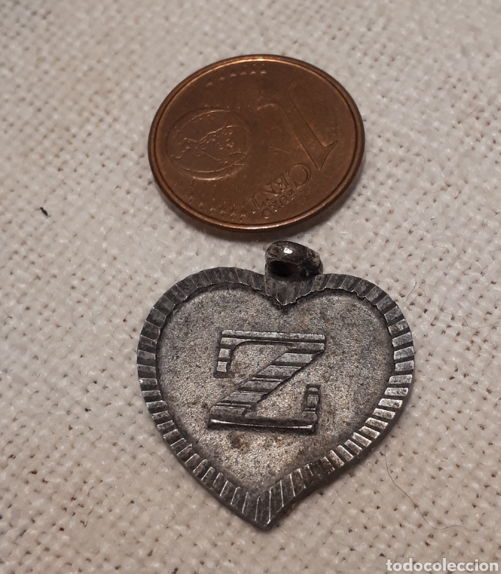 Joalharia: Peque&ntilde;o colgante vintage plateado inicial Z coraz&oacute;n