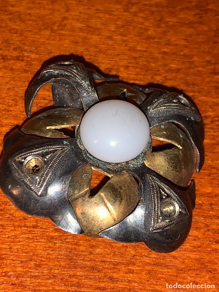 Joyeria: Antiguo broche en metal dorado y plateado, principios de siglo XX
