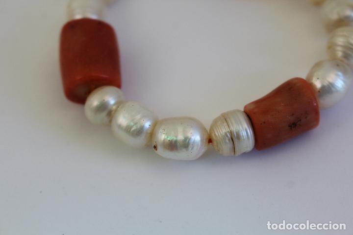 Joyeria: pulsera elastica de coral y perlas cultivadas - Foto 3