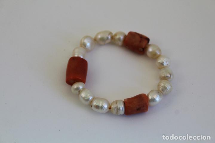 Joyeria: pulsera elastica de coral y perlas cultivadas - Foto 1