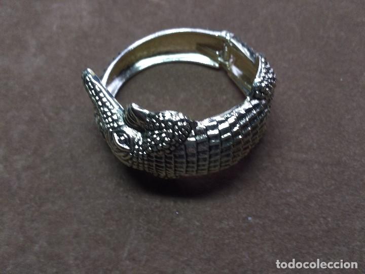 Gioielleria: PULSERA DE METAL CON FORMA DE COCODRILO.