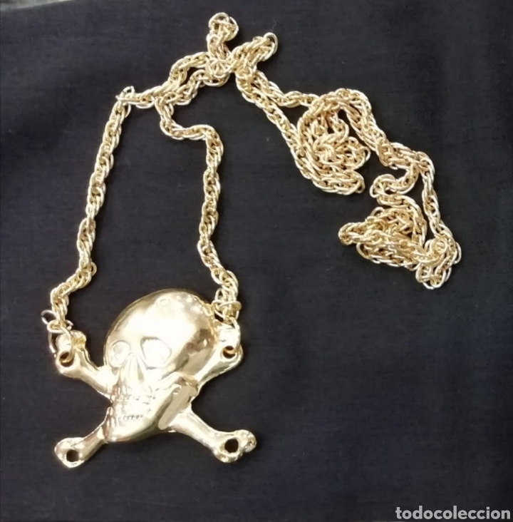 Joalharia: Lote 10 colgantes Calabera Pirata todos con su cadena, a&ntilde;o 1990
