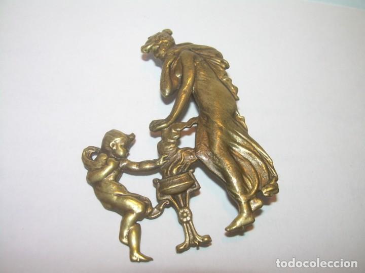 Joyeria: BROCHE DE LATON DORADO ESTILO MODERNISTA. - Foto 1
