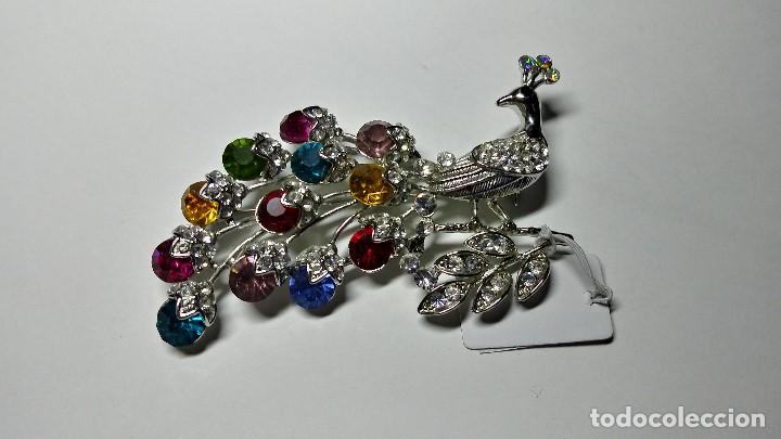 Gioielleria: BROCHE CON FORMA DE PAVO REAL