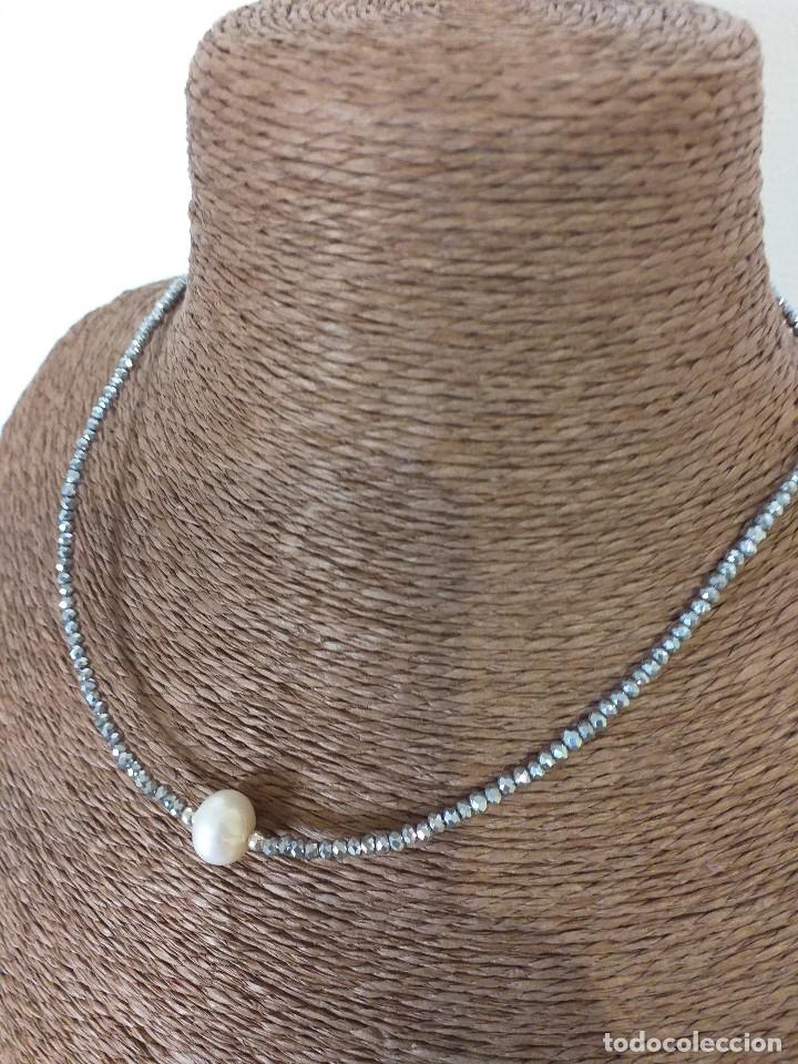 Joalharia: Collar de cristal veneciano color plata y perla.