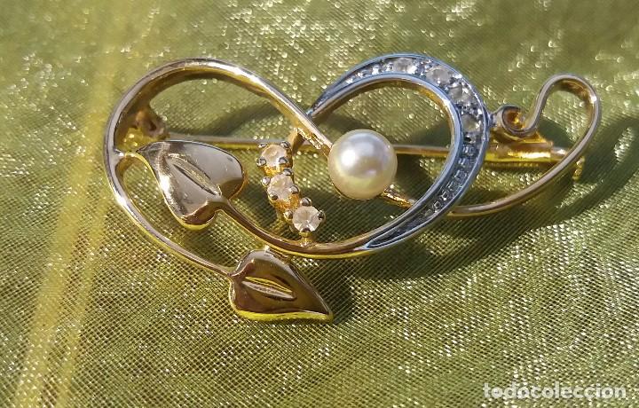 Joyeria: Broche dorado con perla y circonitas. - Foto 1