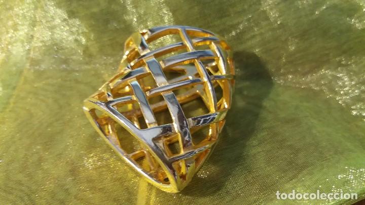 Joyeria: Sujeta-Pa&ntilde;uelo dorado. - Foto 1