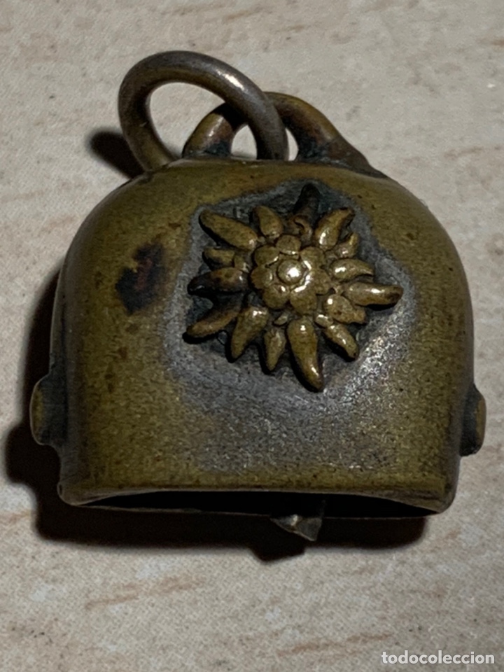 Schmuck: Antiguo colgante en forma de cencerro. Palabra Andorra grabada