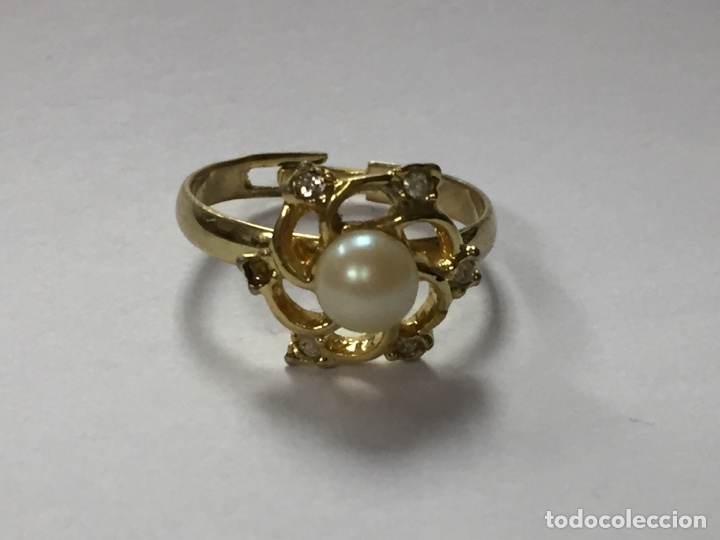 Joyeria: Sortija de bisuter&iacute;a con perla central - Foto 2