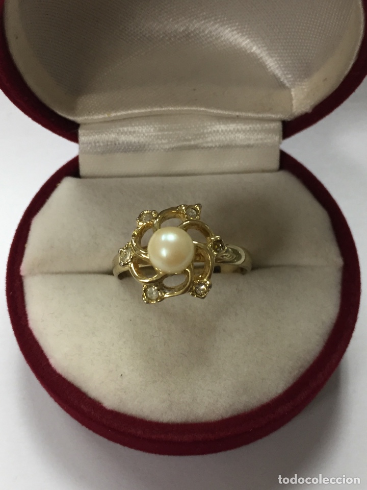 Joyeria: Sortija de bisuter&iacute;a con perla central - Foto 1