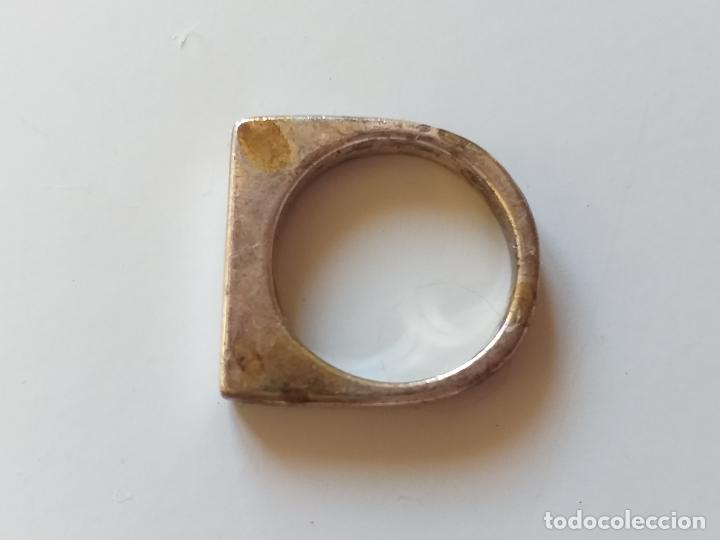 Joyeria: Bonito anillo o sortija. Plateado. Forma rectangular. - Foto 4