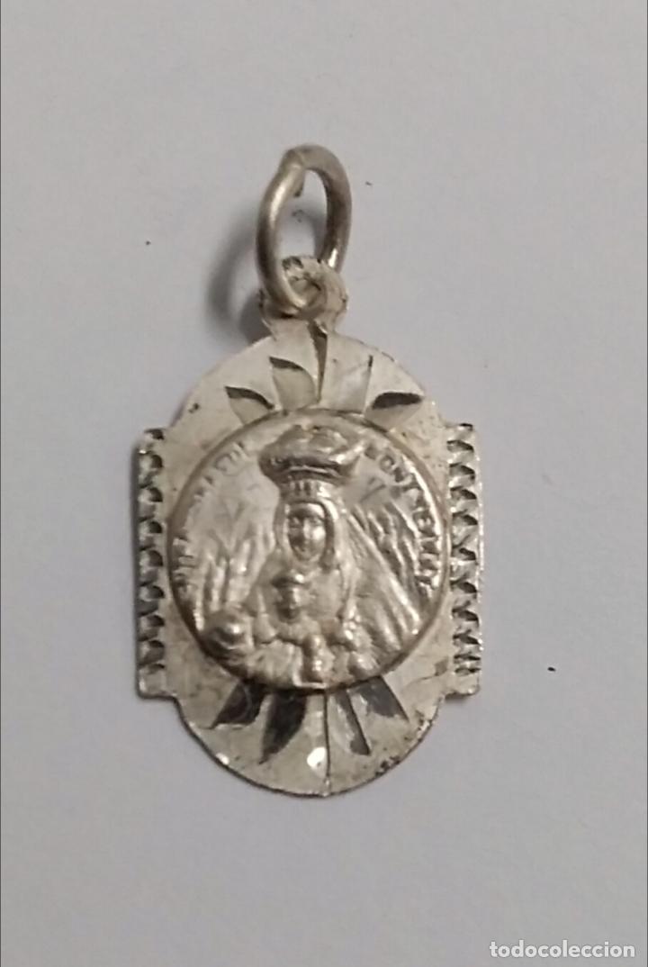 Joyeria: MEDALLA DE LA VIRGEN DE MONTSERRAT, EN PLATA - Foto 4