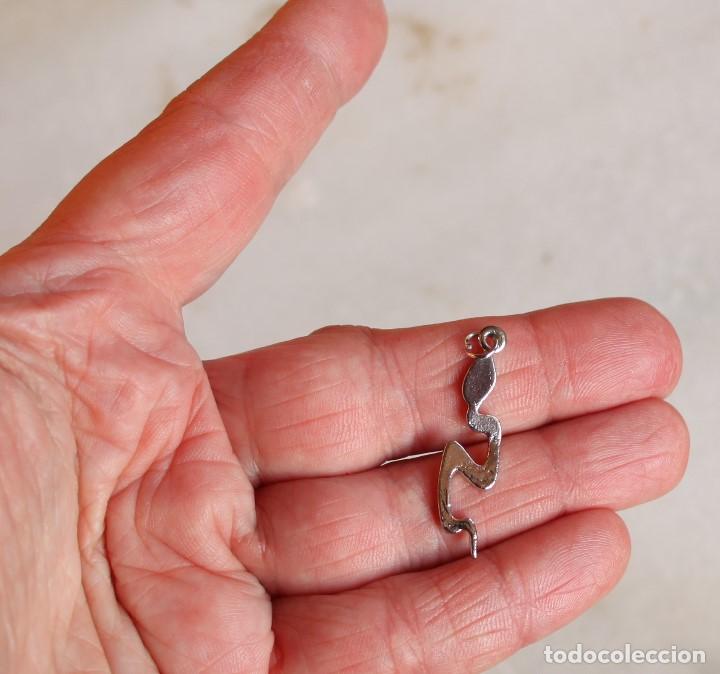 Joyeria: Colgante plateado en forma de serpiente - Foto 2