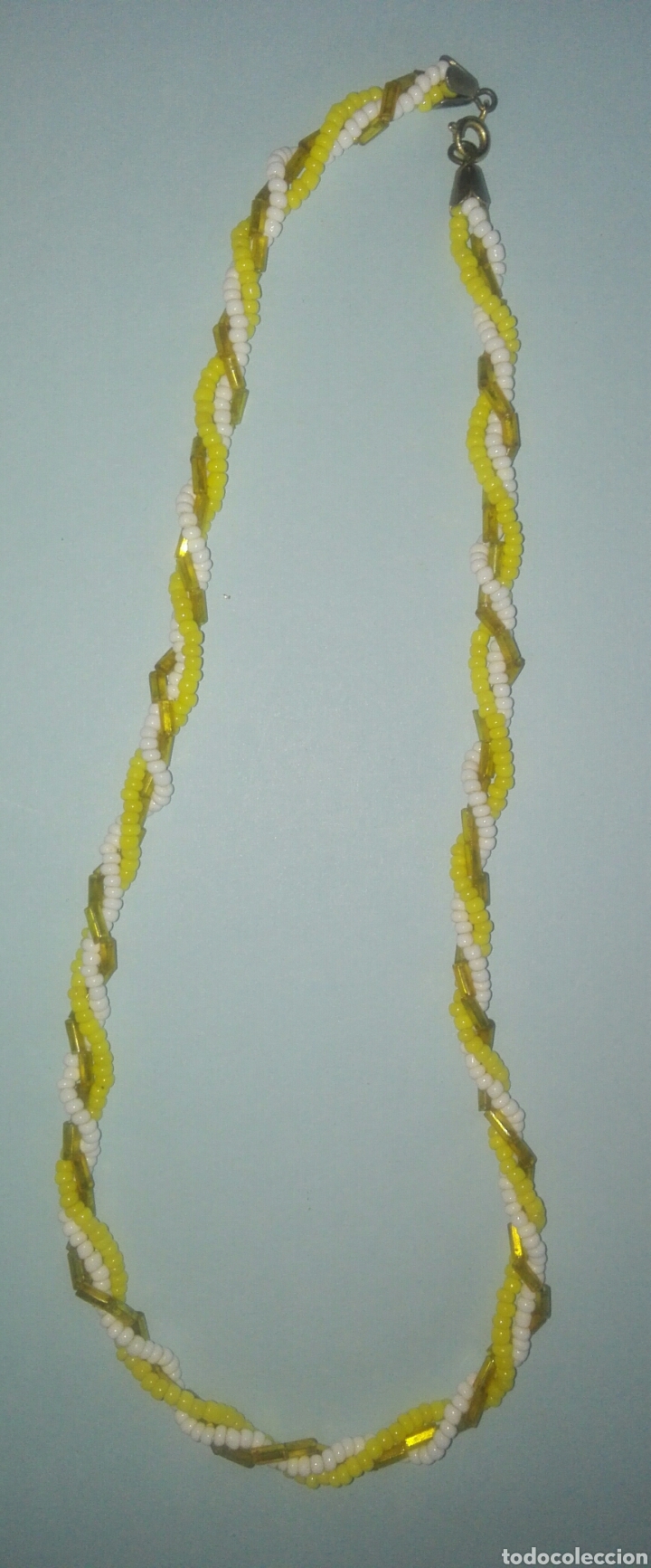 Schmuck: Collar de abalorios blanco-amarillo-dorado - A&ntilde;os 80