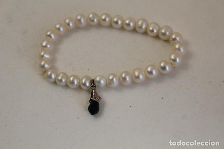 Joyeria: pulsera de perlas de agua con plata y azabache - Foto 3