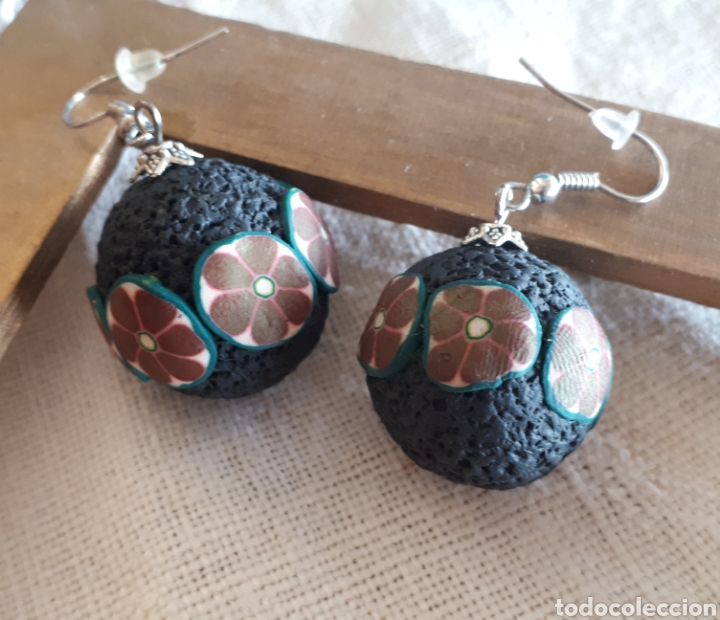 Joyeria: Pendientes esferas texturizadas artesanales arcilla polim&eacute;rica