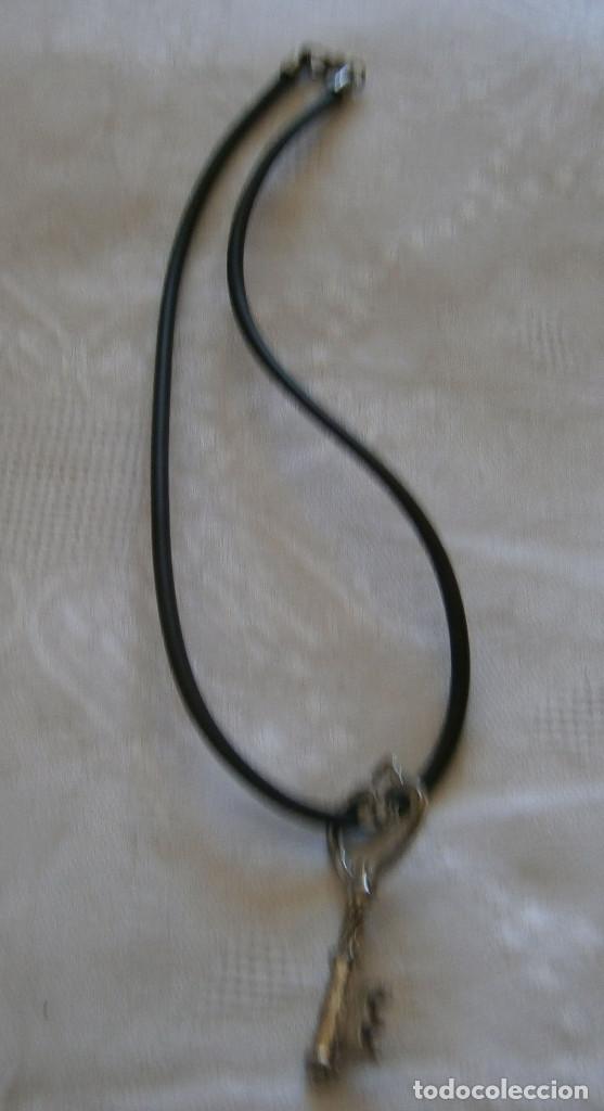 Joyeria: colgante forma de llave cordon de cuero - Foto 3
