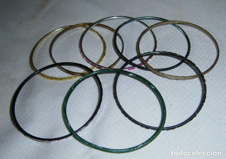 Joalharia: ocho pulseras rigidas varios colores