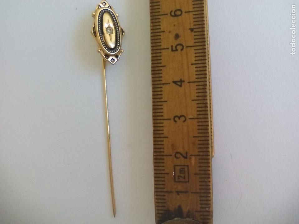 Joyeria: BONITO ALFILER DE METAL DORADO MARCADO. AVON. BROCHE..
