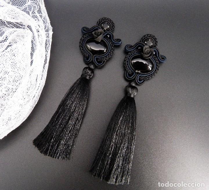La forma Bloquear Describir pendientes con flecos y flores en negro de esti - Buy Fashion Jewelry at  todocoleccion - 199475415