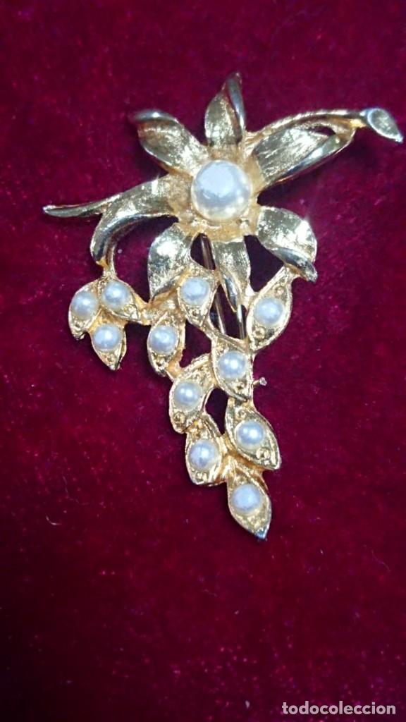 Gioielleria: ORIGINAL BROCHE EN FORMA DE RACIMO DE UVAS DE BISUTERIA
