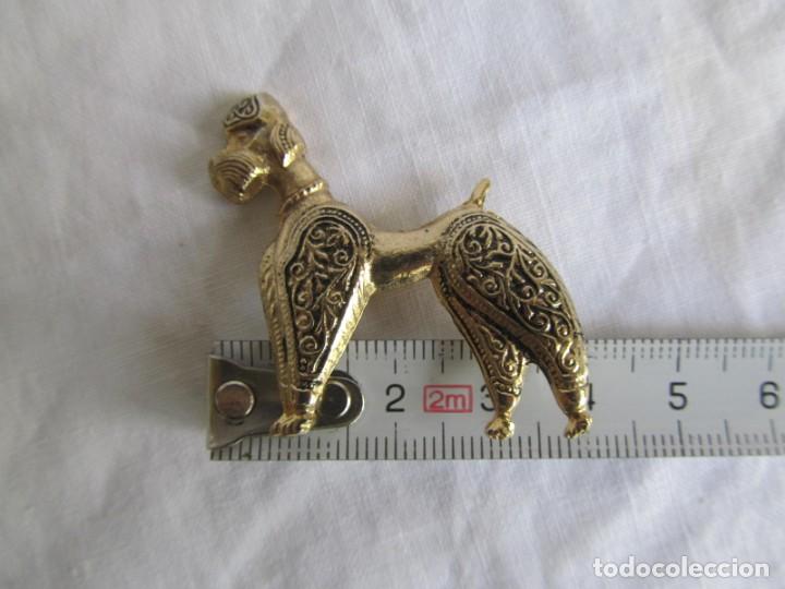 Joyeria: Broche en metal dorado con forma de perro caniche - Foto 8