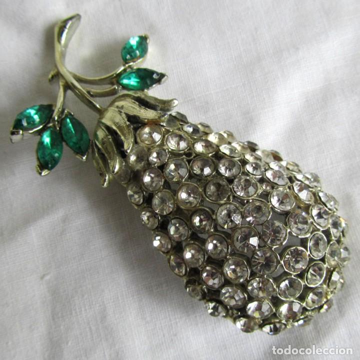 Joyeria: Broche met&aacute;lico con pedrer&iacute;a en forma de pera - Foto 1