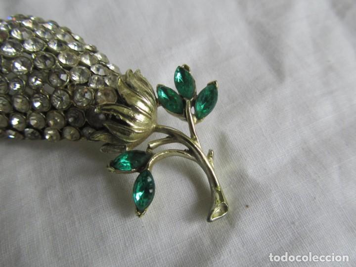 Joyeria: Broche met&aacute;lico con pedrer&iacute;a en forma de pera - Foto 3