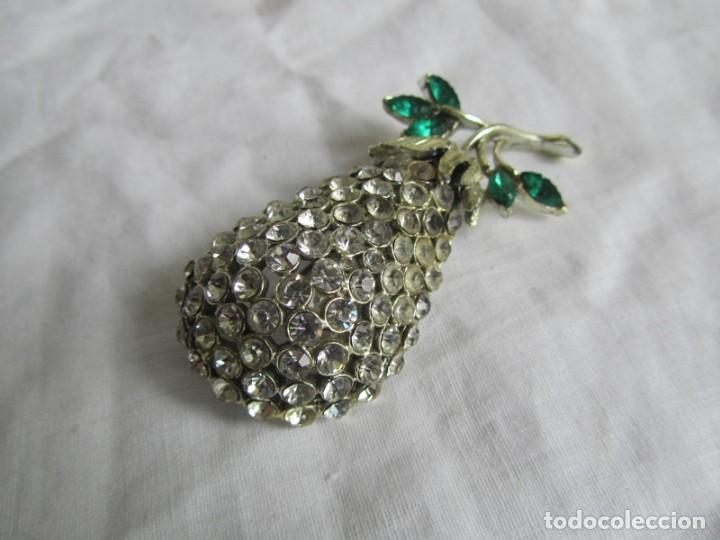 Joyeria: Broche met&aacute;lico con pedrer&iacute;a en forma de pera - Foto 4