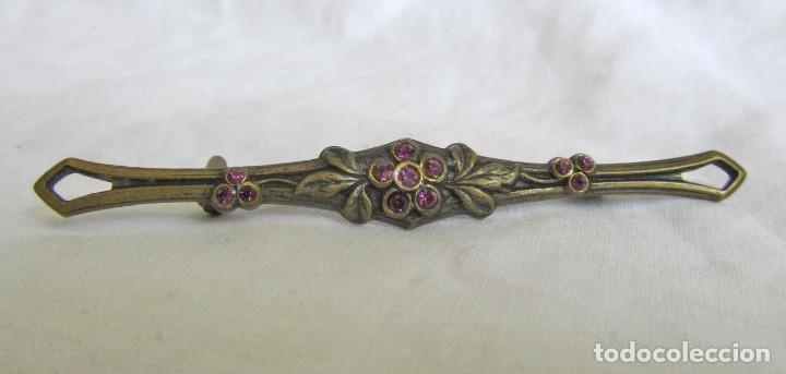 Joyeria: Antiguo broche de bronce y pedrer&iacute;a - Foto 2