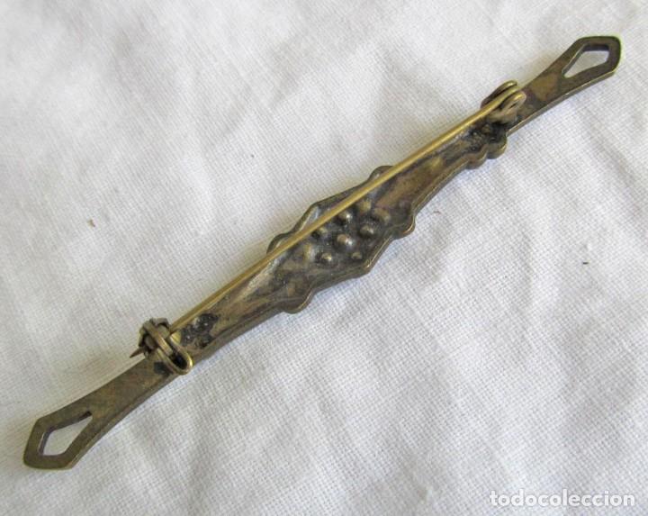Joyeria: Antiguo broche de bronce y pedrer&iacute;a - Foto 4