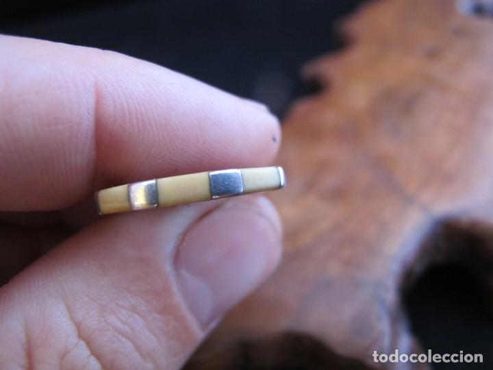 Joyeria: Anillo de plata con incrustaciones de hueso - Foto 3