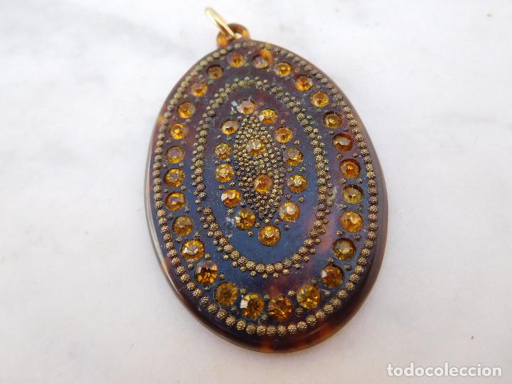 Joyeria: Colgante de celuloide con piedras - Foto 1