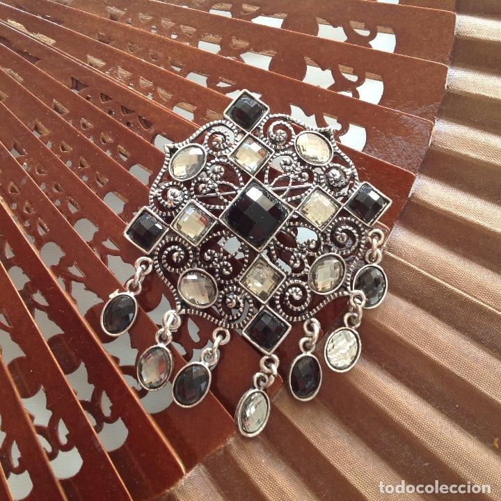 Joyeria: BROCHE BISUTERIA CON COLGANTES - Foto 2