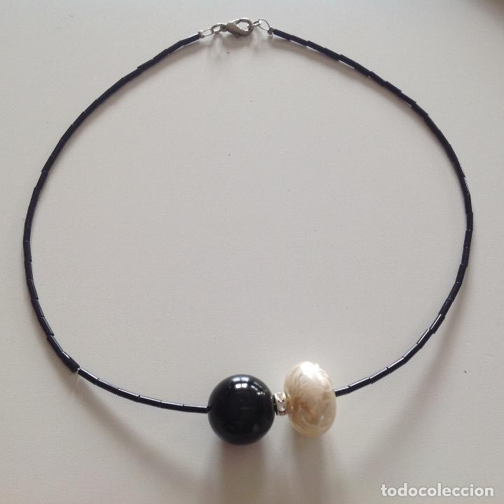 Joyeria: GARGANTILLA PERLA CON DIBUJOS Y BOLA NEGRA - Foto 3