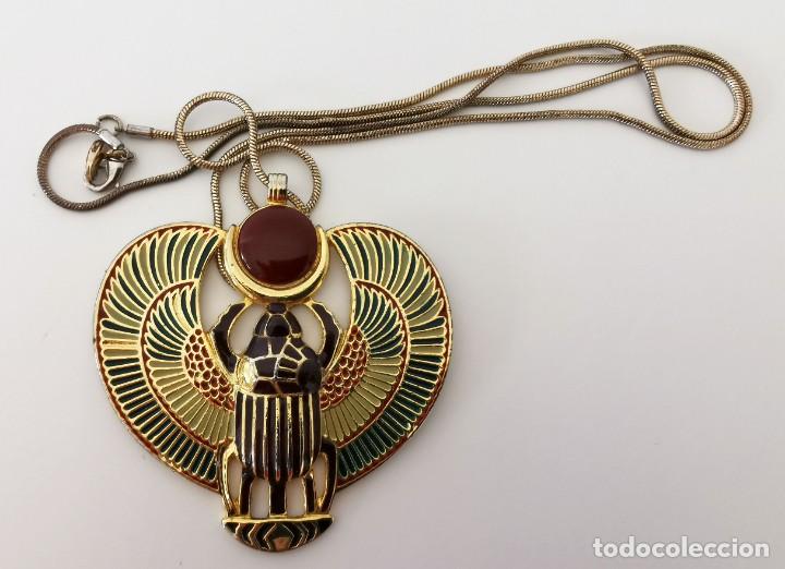Joyeria: JOY165 COLGANTE EN FORMA DE ESCARABAJO. METAL DORADO Y ESMALTE. CON FALTAS. ESPA&Ntilde;A. A&Ntilde;OS 80