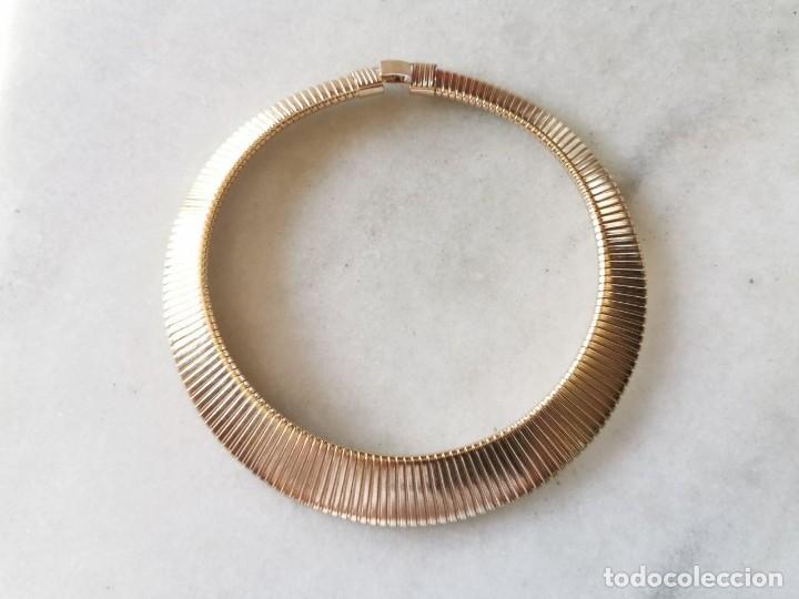 Joalharia: COLLAR DE BISUTERIA METALICO DORADO
