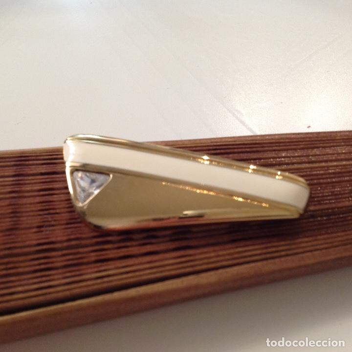 Joyeria: BROCHE CON ESMALTE Y CRISTAL. VINTAGE - Foto 1