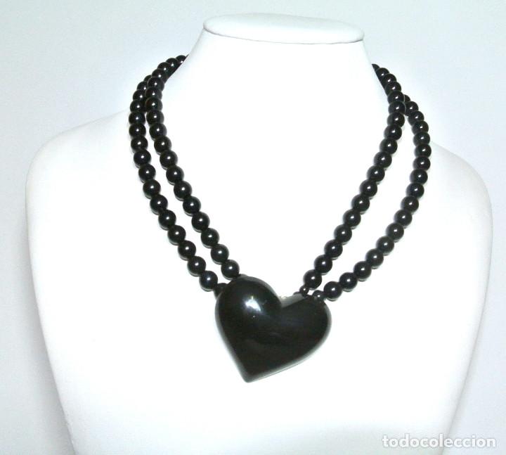 Joyeria: Collar corto color negro con coraz&oacute;n, A&ntilde;o 2000, Nuevo - Foto 1