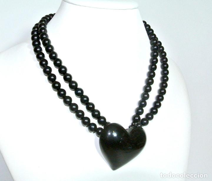 Joyeria: Collar corto color negro con coraz&oacute;n, A&ntilde;o 2000, Nuevo - Foto 2