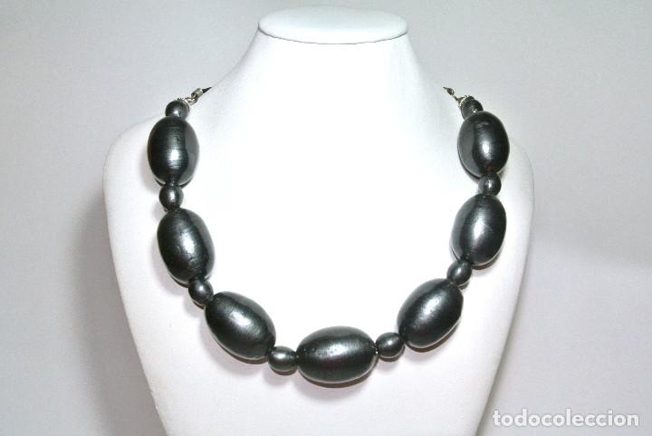 Joyeria: Collar corto color gris oscuro, A&ntilde;o 2000, Nuevo - Foto 1