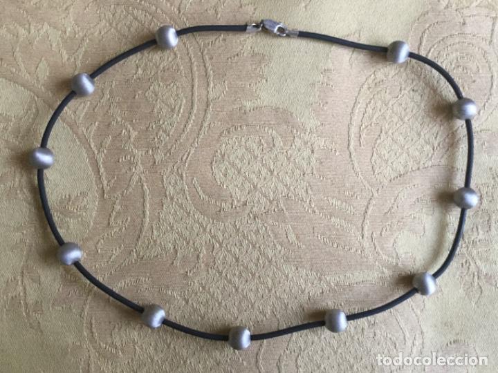 Gioielleria: GARGANTILLA DE CAUCHO Y PLATA