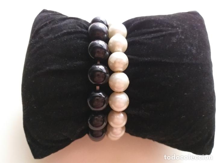 Joyeria: 2 Pulseras. El&aacute;stica. Blanco y negro - Foto 1