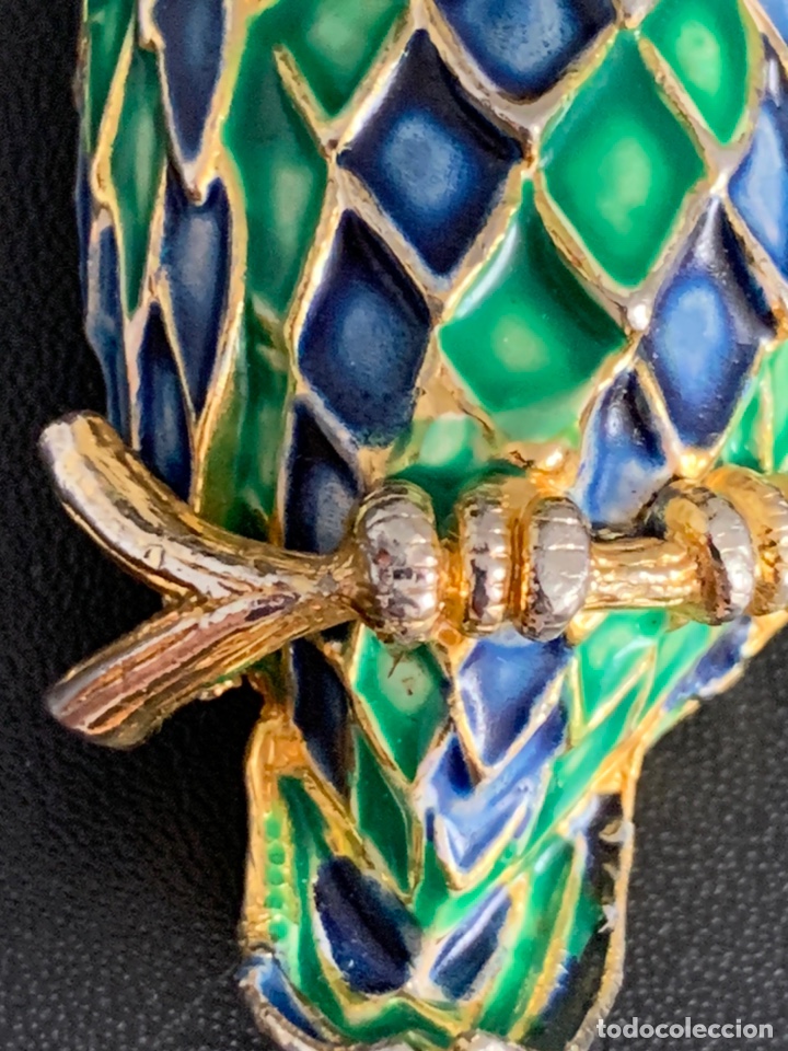 Joyeria: Fant&aacute;stico broche en bronce dorado y esmalte, en forma de b&uacute;ho - Foto 3