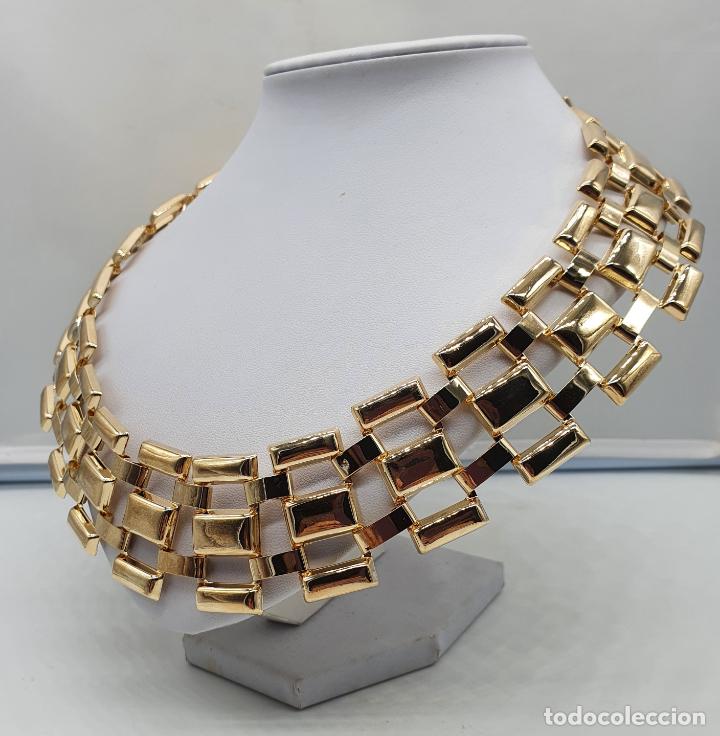 Joyeria: Gargantilla de dise&ntilde;o sofisticado de eslabones rectangulares con ba&ntilde;o de oro . - Foto 3