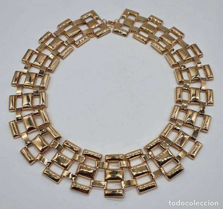 Joyeria: Gargantilla de dise&ntilde;o sofisticado de eslabones rectangulares con ba&ntilde;o de oro . - Foto 1